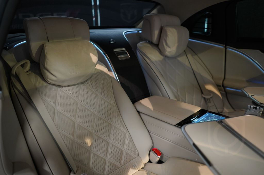Mercedes-Benz S 680 Maybach 4M CHAUFFEUR PACKET BURM PANO TV