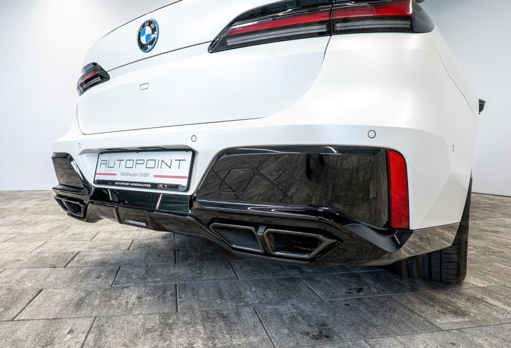 BMW M760 e xDrive °Full Option°