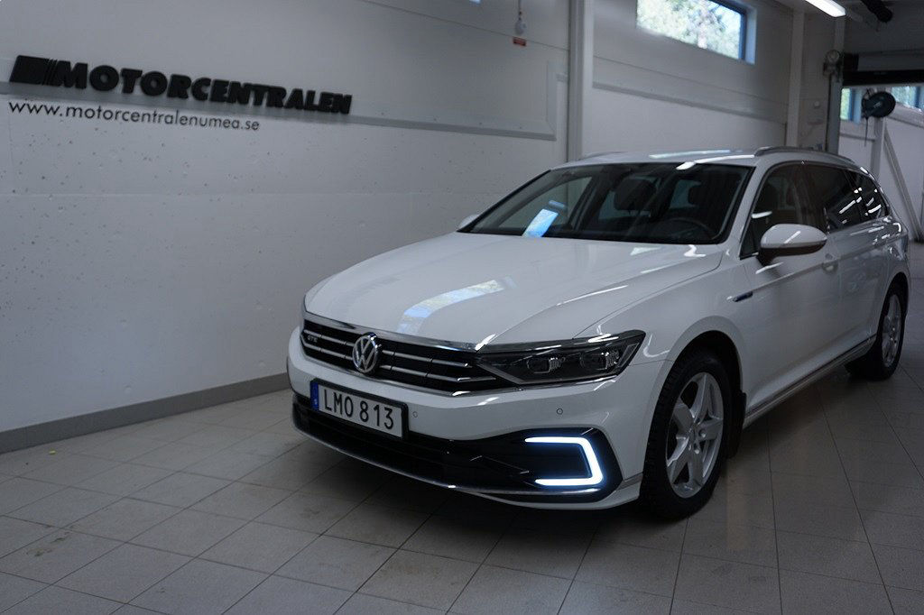 Volkswagen Passat Variant GTE 1.4 Dragpaket/P-värmare/Executive