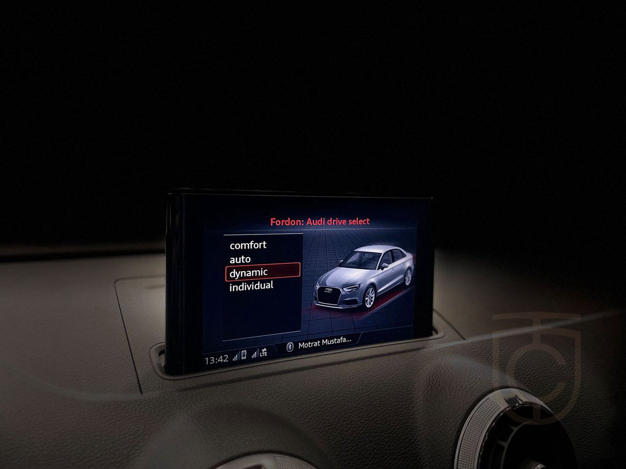 Audi RS3 Sedan Catalunya Red Metallic RS-Chassi
