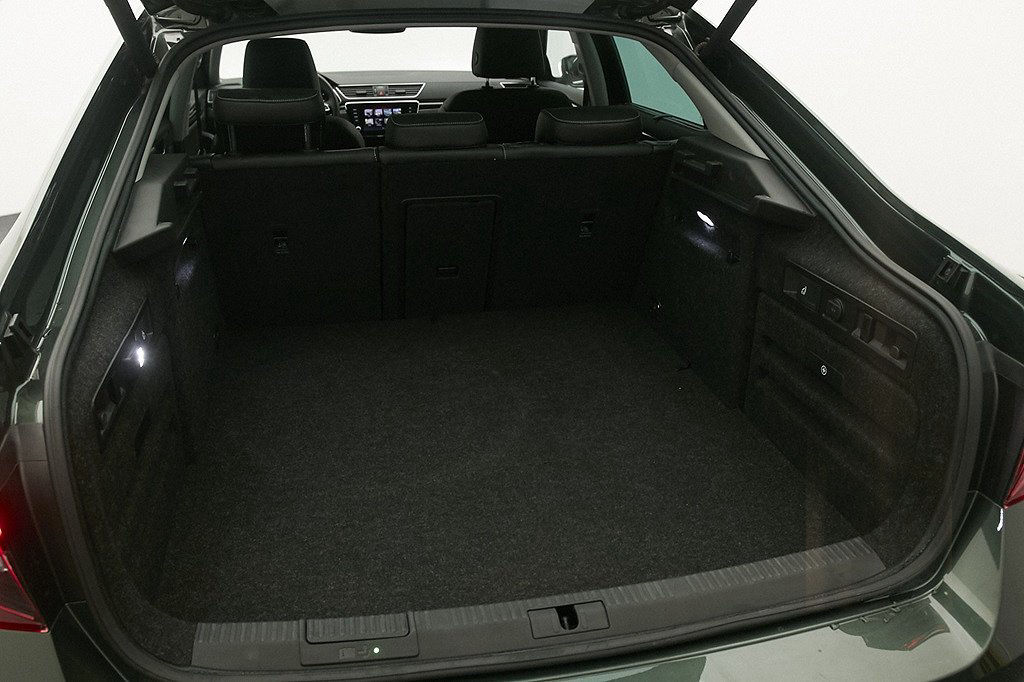 Skoda Superb iV L&K TSI 1.4 218hk DSG / DRAG / VÄRMARE