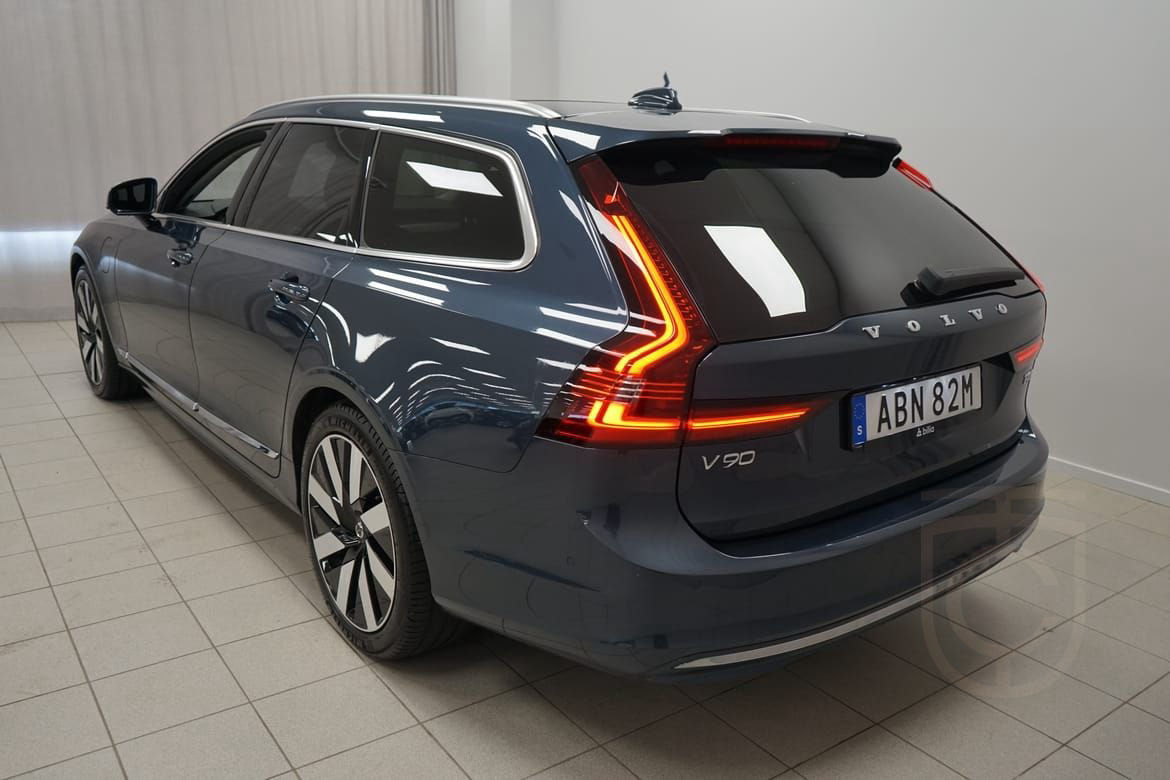 Volvo V90 T8 Ultra Bright
