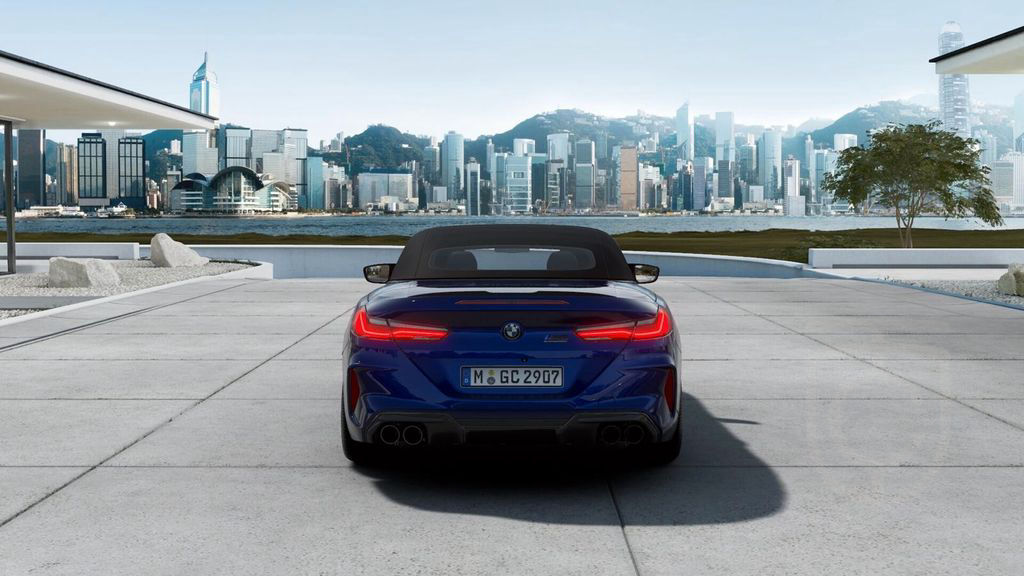 BMW M8 Competition Cabrio - CARBON PACK - AIR COLLAR