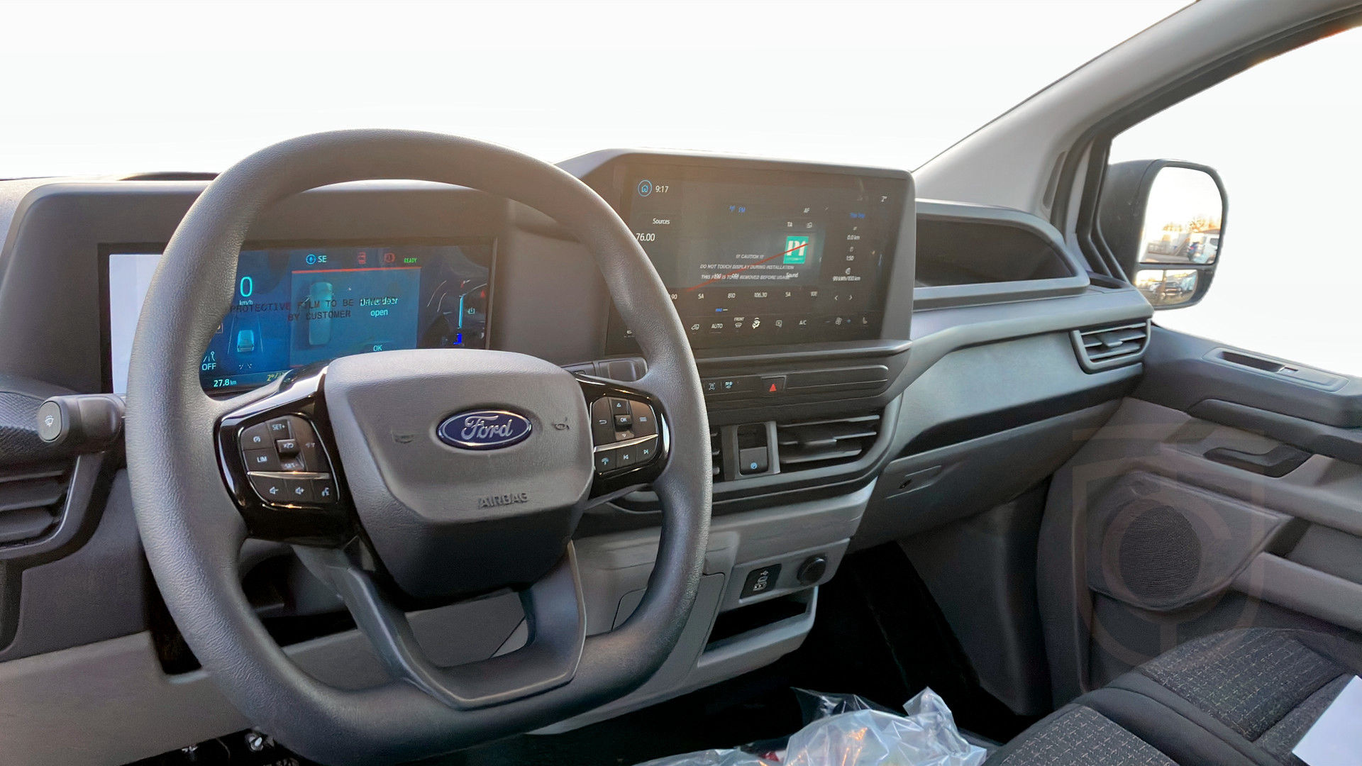 Ford E-Transit Custom 320