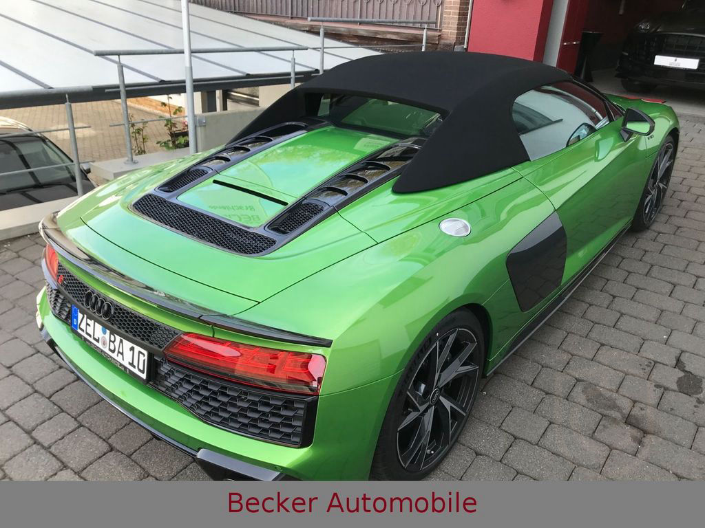 Audi R8 Spyder V10 5.2 FSI quattro performance UNIKAT