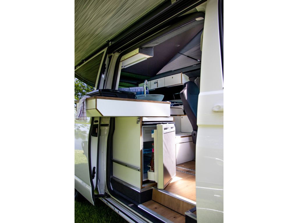 Volkswagen T6.1 California 2.0 TDI LR Campingumbau IQ.Campe