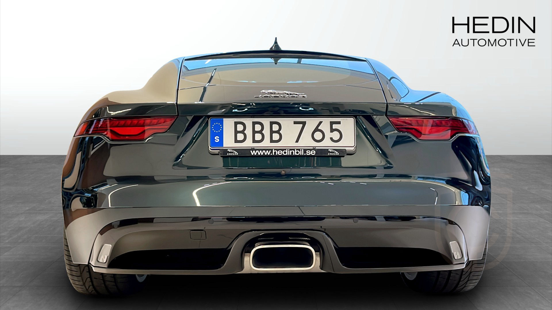 Jaguar F-Type P300