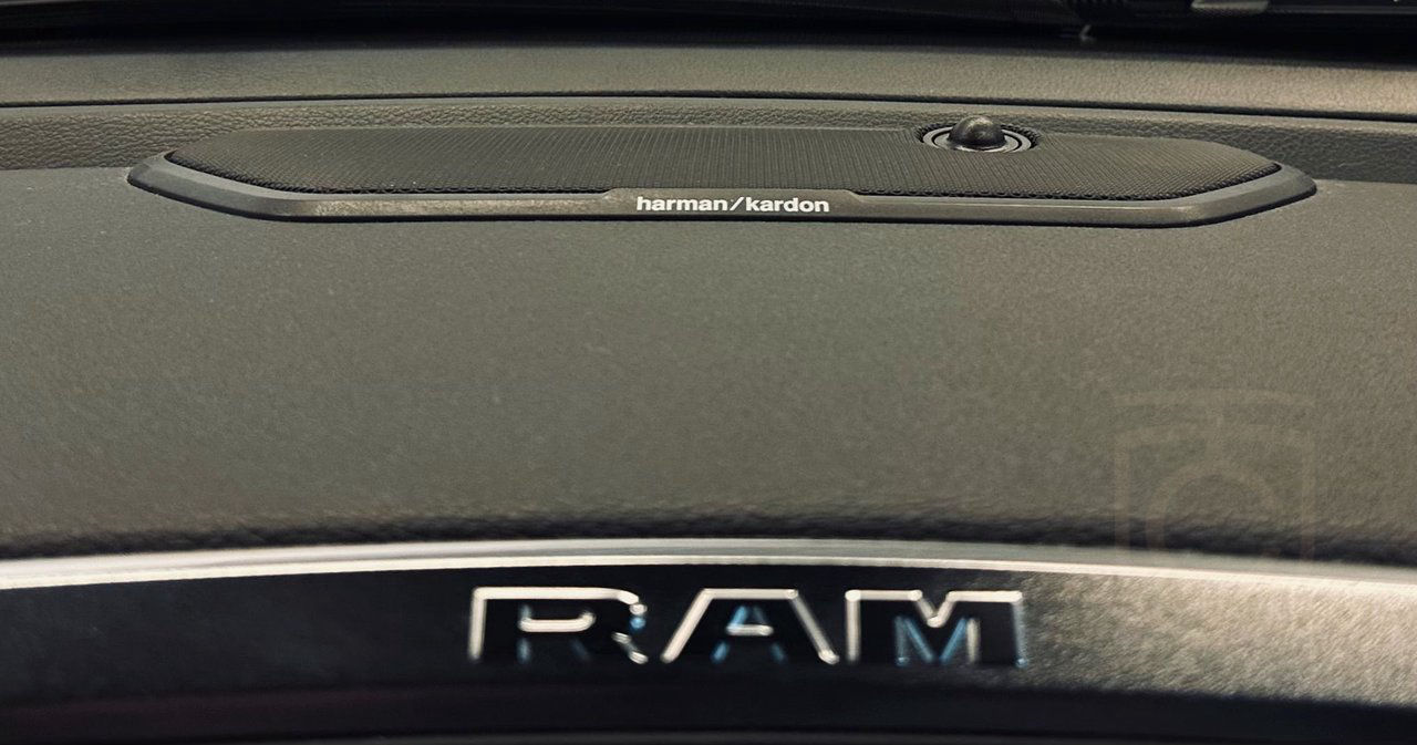 Dodge RAM 5,7 V8 Hemi 4X4 Night Edition
