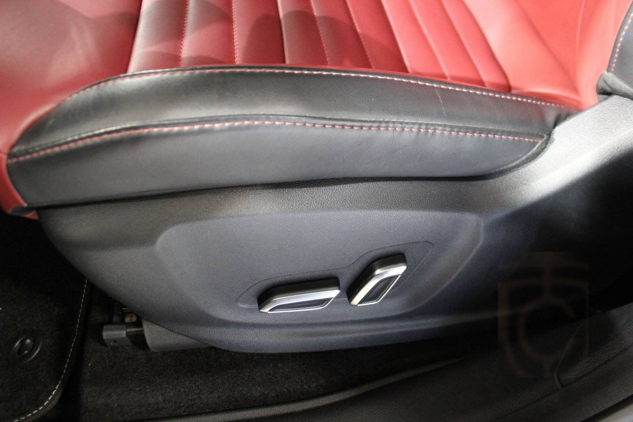 MG EHS EHS PLUG-IN HYBRID LUXURY MY21
