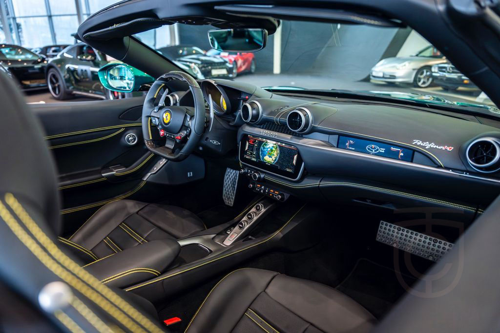 Ferrari PORTOFINO M * VERDE PINO * Disp.*Daytona*JBL*LED