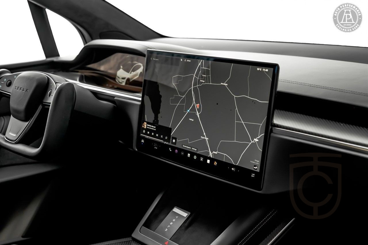 Tesla Model X Plaid