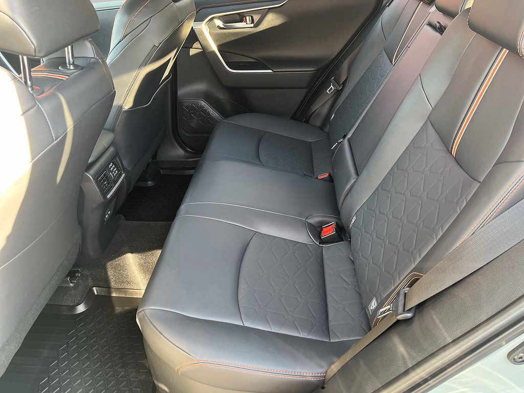 Toyota RAV4 Hybrid AWD-i