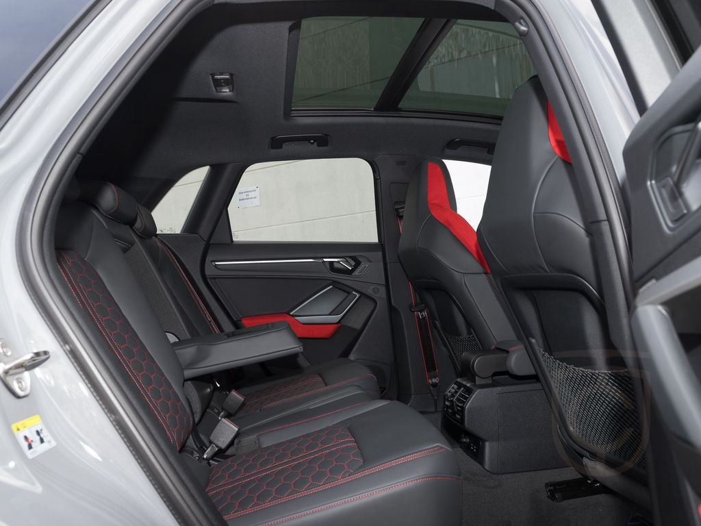 Audi RSQ3 2.5 TFSI Q 360* MATRIX SONOS RS SPORT-AGA P