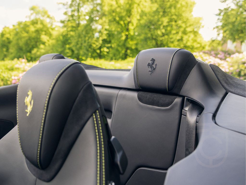 Ferrari Roma Spider 3.9 V8 Grigio Scuro, Side Display, C