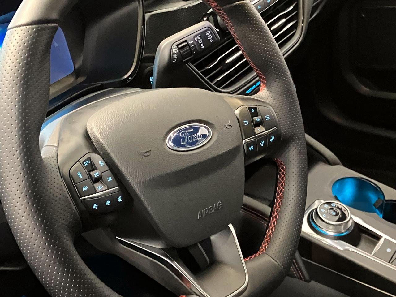 Ford Kuga KUGA Plug-In Hybrid E-CVT.