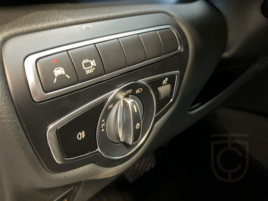Mercedes-Benz EQV 300 L SpurW KlimaA Navi Distronic 360 PDC