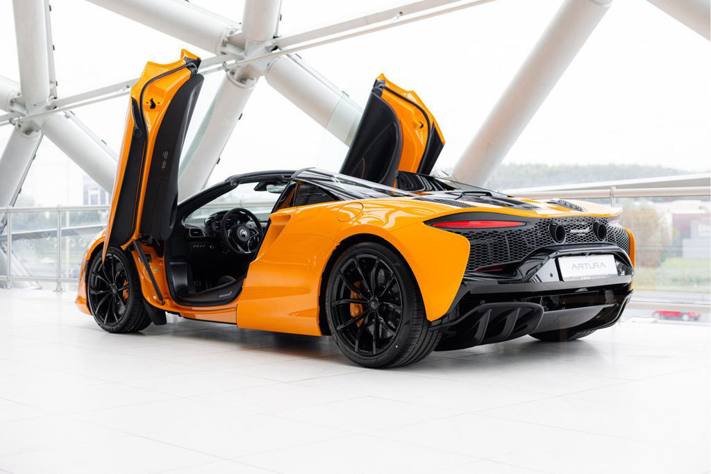 McLaren Artura Spider 3.0 V6 Plug-In | Performance | Car