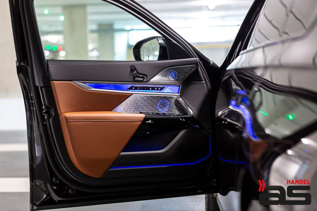 BMW M760 e|Executiv|Connois|Innov|SkyL|Iconic|B&O|21