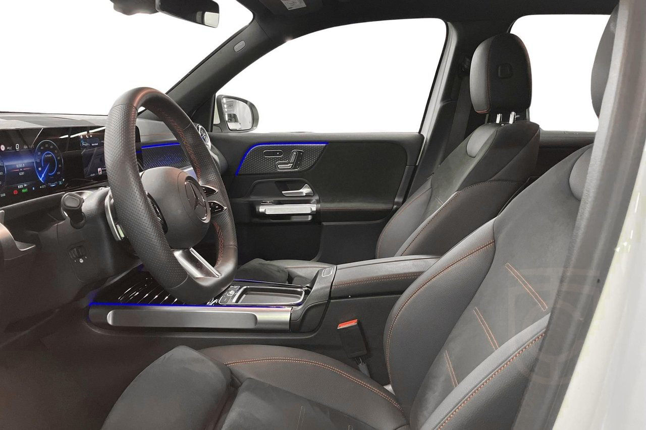 Mercedes-Benz EQB 300 4MATIC AMG Line Advanced