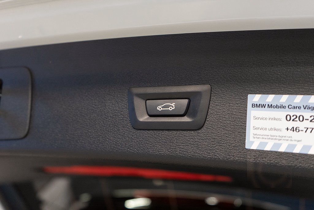 BMW X1 xDrive 25e M-Sport / Connected / Läder / Drag/ 19 tum