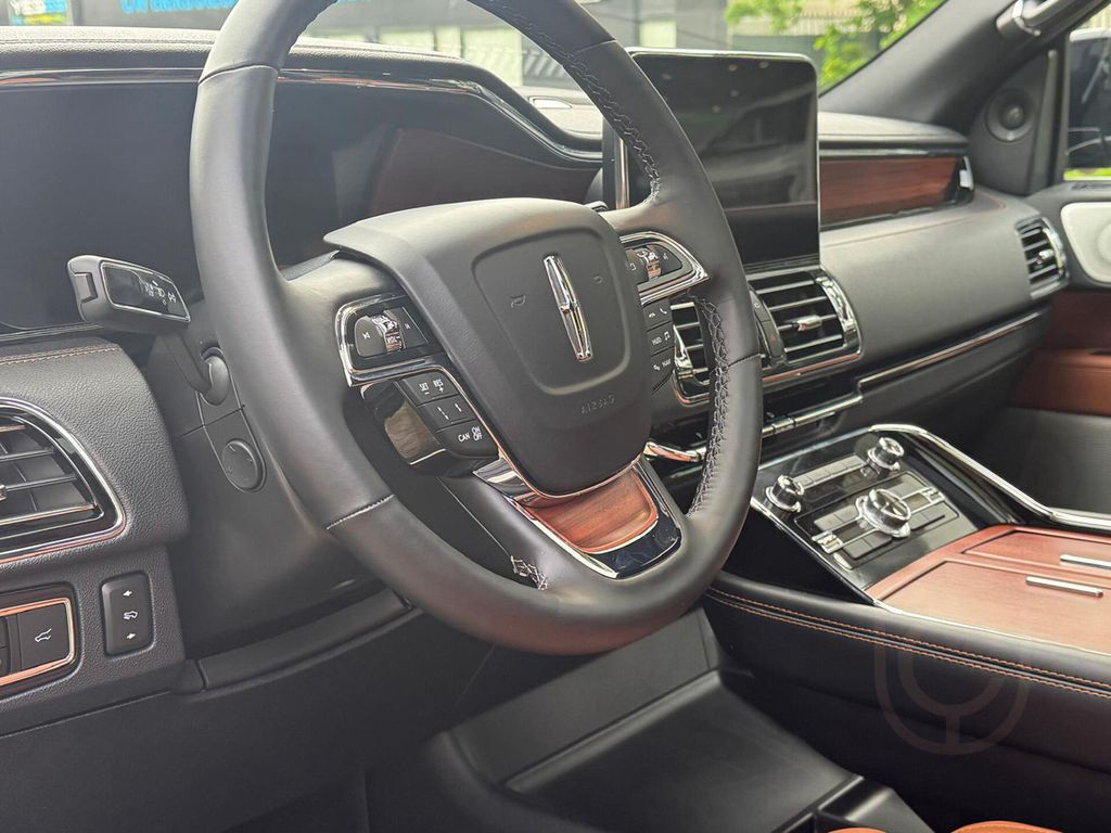 Cadillac Escalade Lincoln Navigator 3.5L V6 Lang Preferre