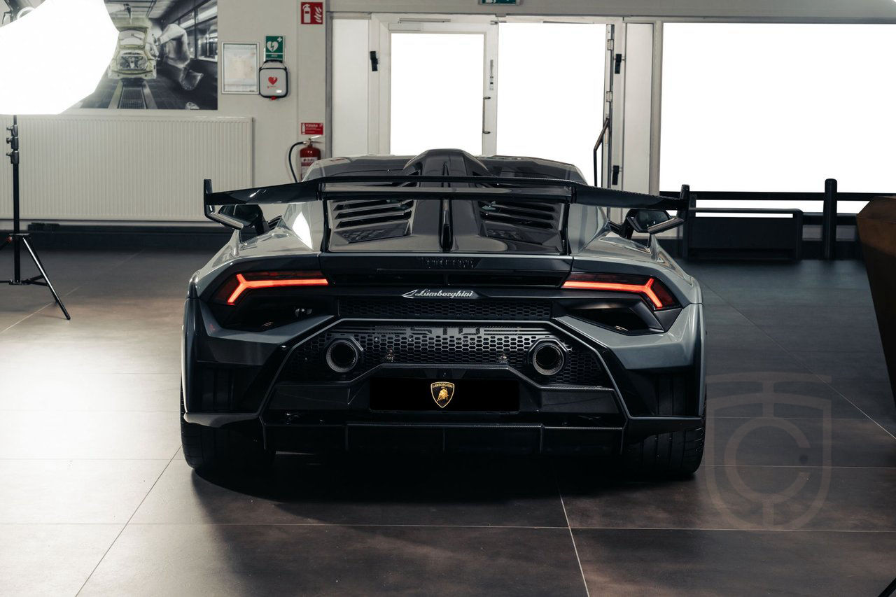 Lamborghini Huracán STO 60th Anniversary Edition 1