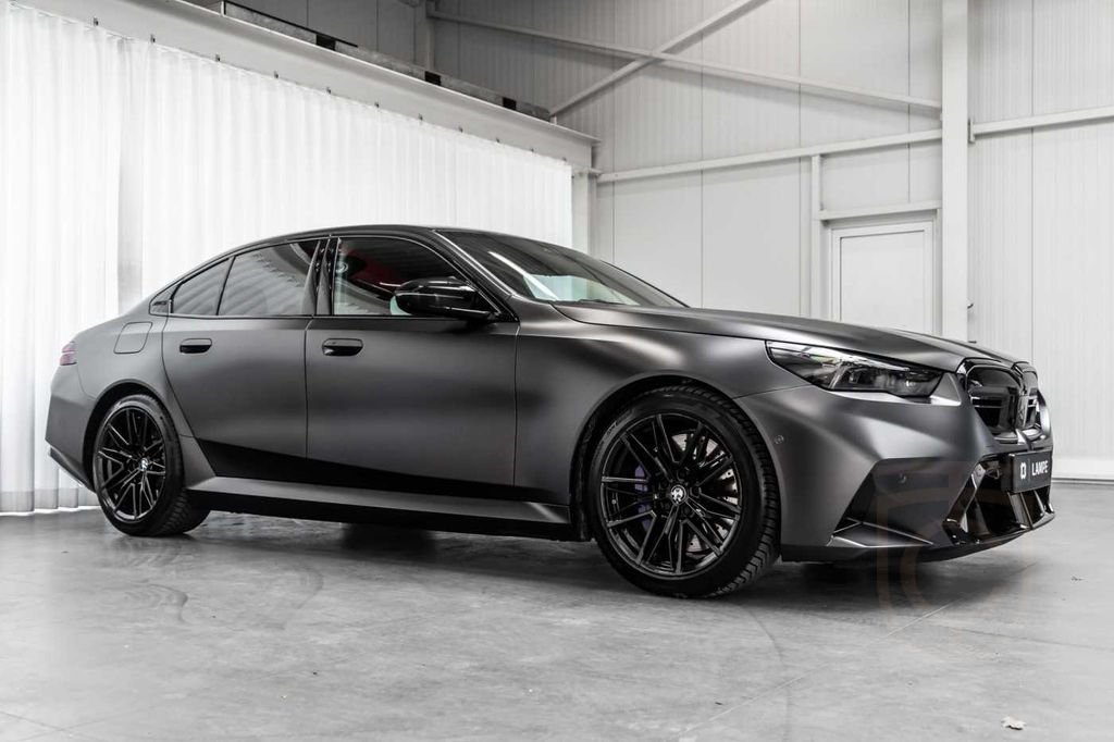 BMW M5 Bowers & Wilkins Panoramadak Head-Up Keyless