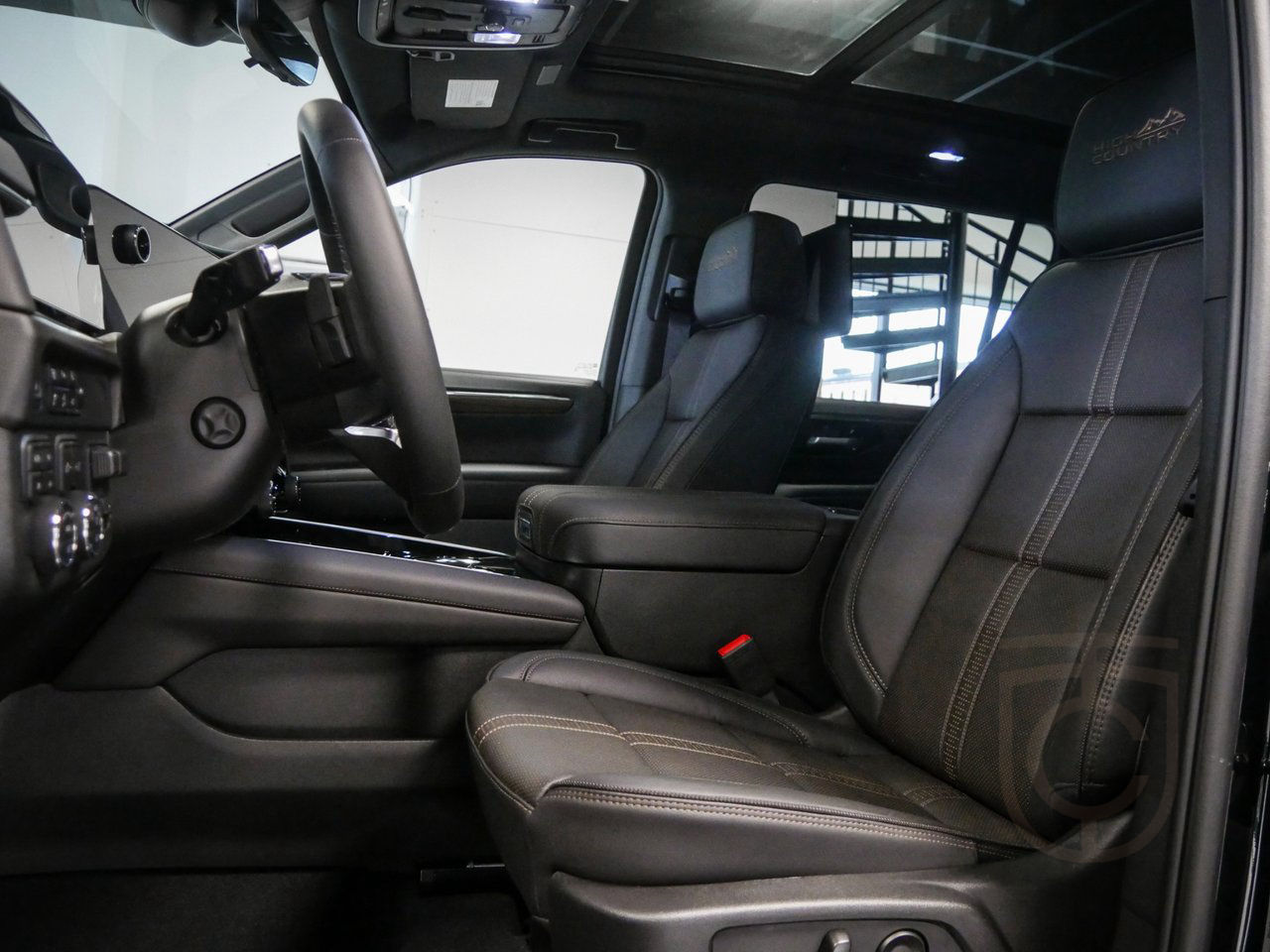 Chevrolet Suburban High Country DELUXE V8