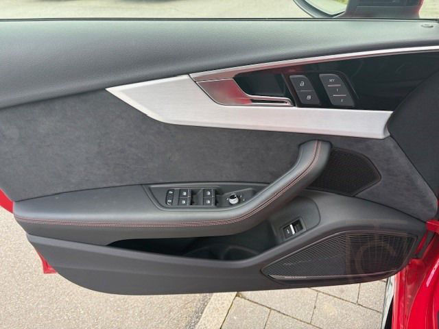 Audi RS 4 Avant +SPORTABGAS+PANORAMADACH+