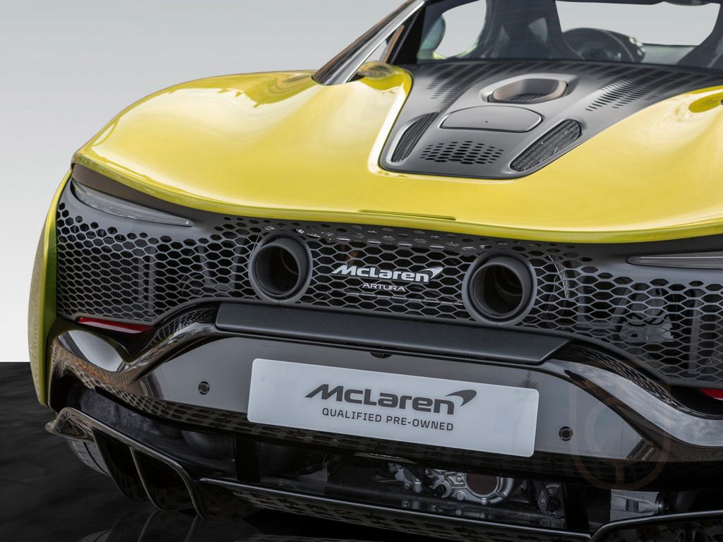 McLaren Artura - Vision | Carbon | Sports Exhaust