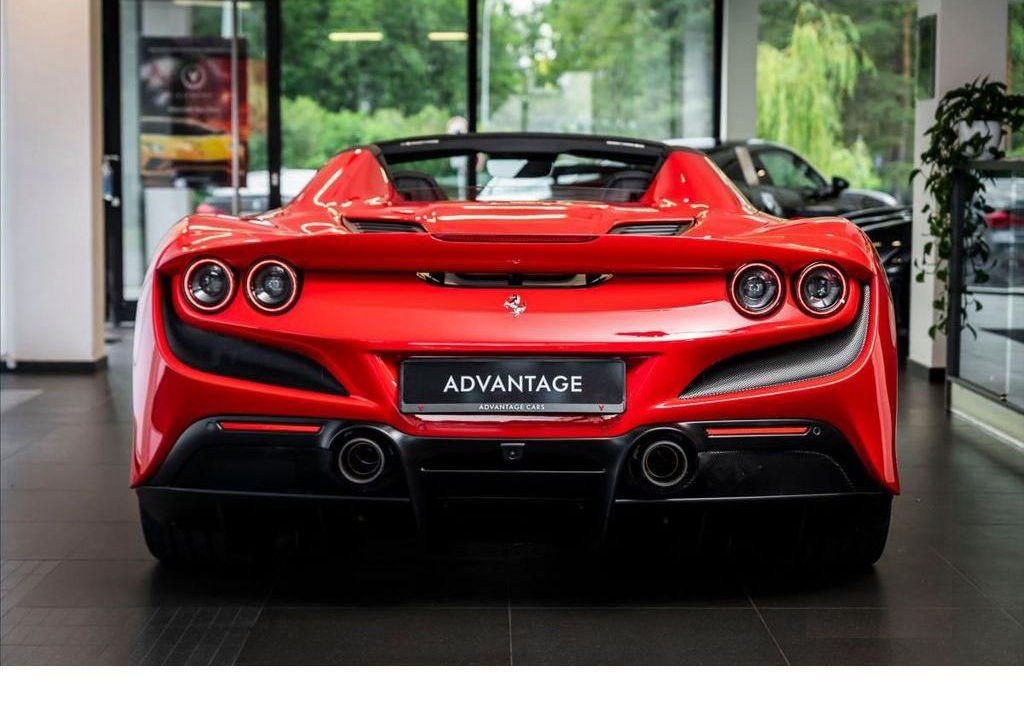 Ferrari F8
