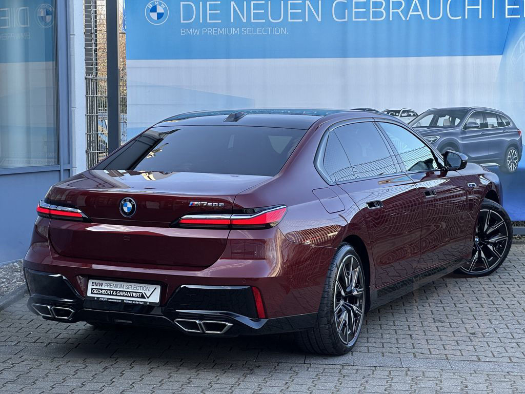 BMW M760e xDrive M Sport Autobahnas Autm.Tür Massage