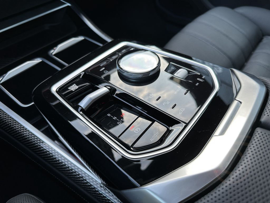 BMW M760e xDrive M Sport Autobahnas Autm.Tür Massage