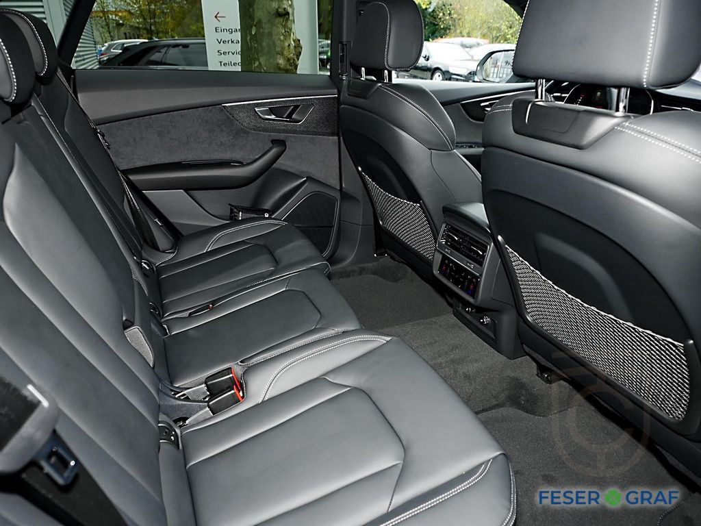 Audi SQ8 TFSI qu. competition AHK Matrix Pano Standh.