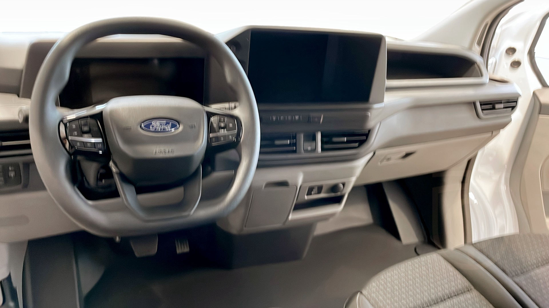 Ford E-Transit Custom 320