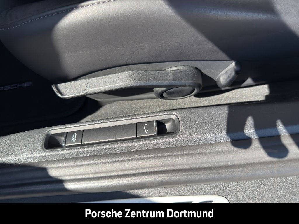 Porsche Cayman 718 GTS 4 Sportabgas Rückfahrkamera BOSE