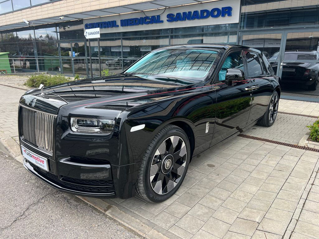 Rolls-Royce Phantom 2025