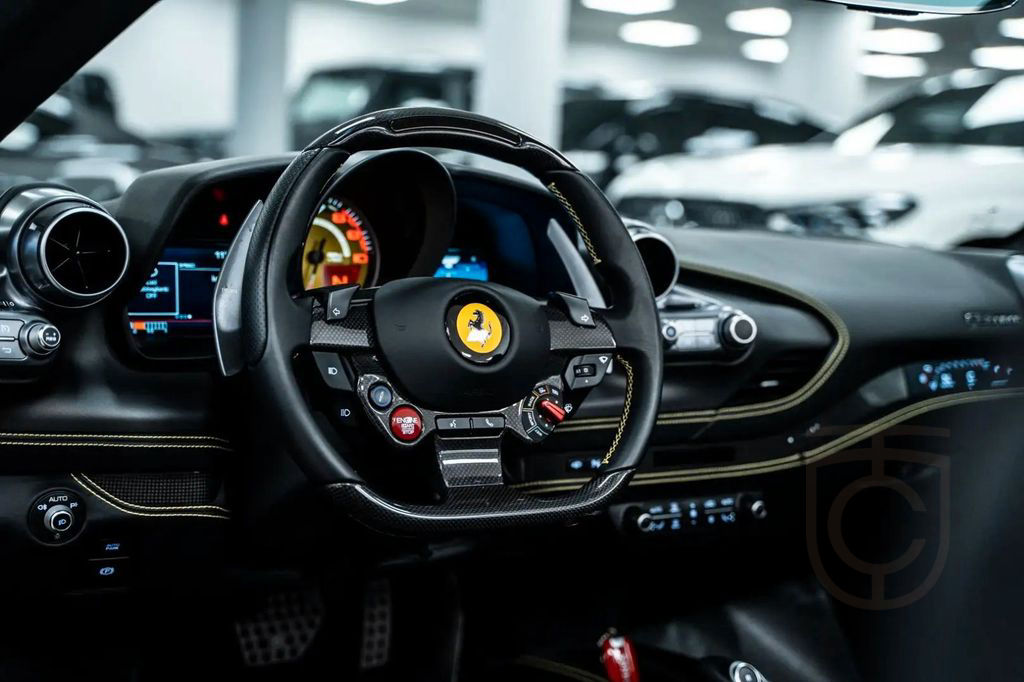 Ferrari F8 Spider 3.9~Sollevatore~Brembo~LIFT~