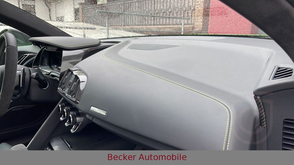 Audi R8 Spyder V10 5.2 FSI quattro performance UNIKAT