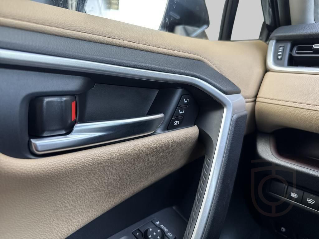 Toyota RAV4 2,5 Hybrid AWD-i E-CVT EXECUTIVE JBL