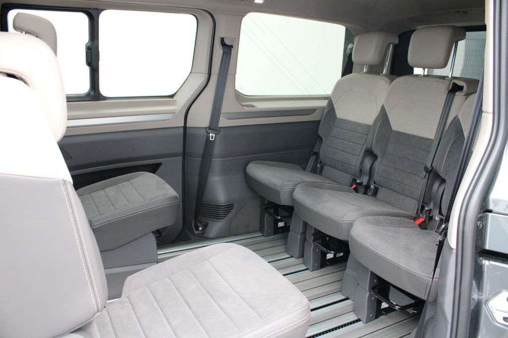 Volkswagen T7 Multivan 2.0 TDI SCR DSG LÜ Edition Life RFK