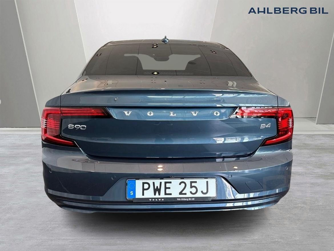 Volvo S90 B4 FWD Bensin Momentum Advanced