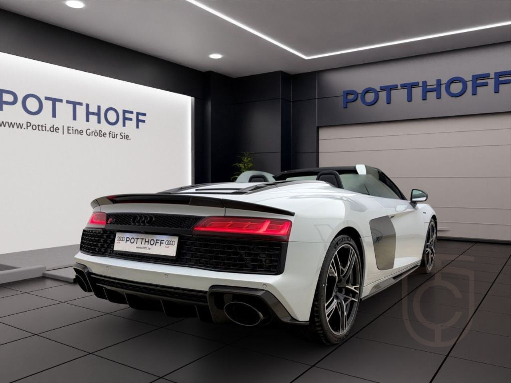 Audi R8 Spyder V10 Q PERFORMANCE NAVI+ KAMERA B&O LED