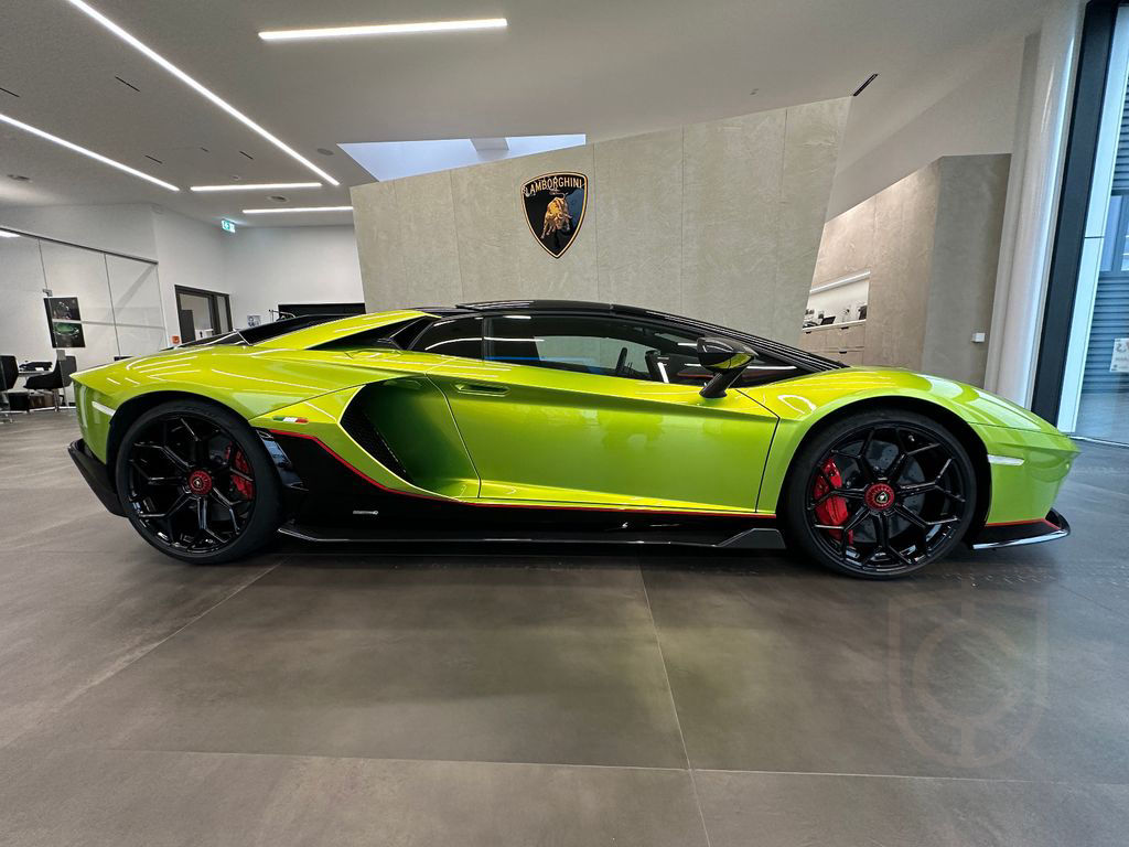 Lamborghini Aventador