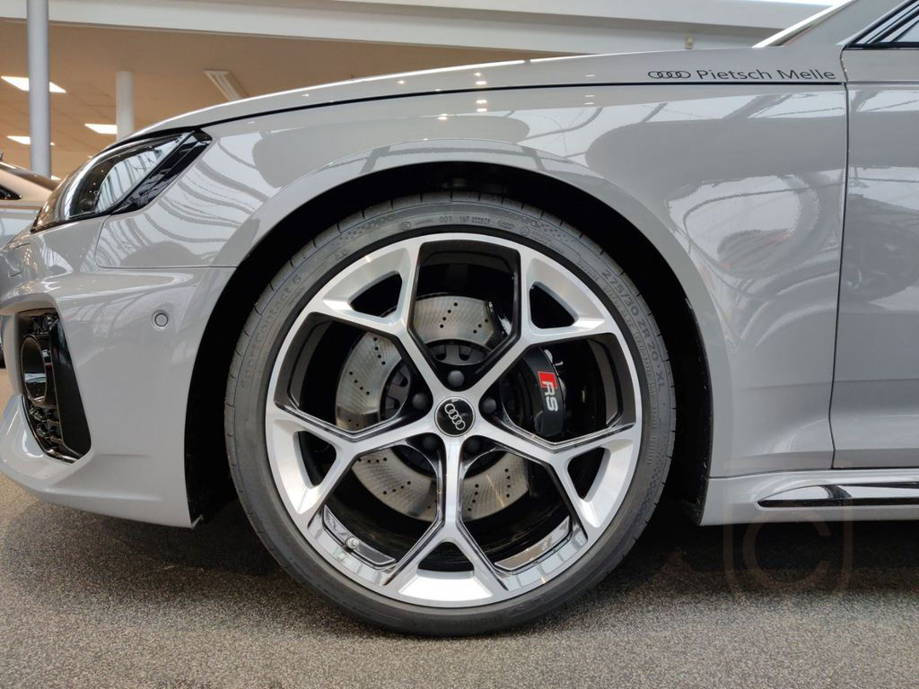 Audi RS4 Avant quattro tiptronic RS competition plus