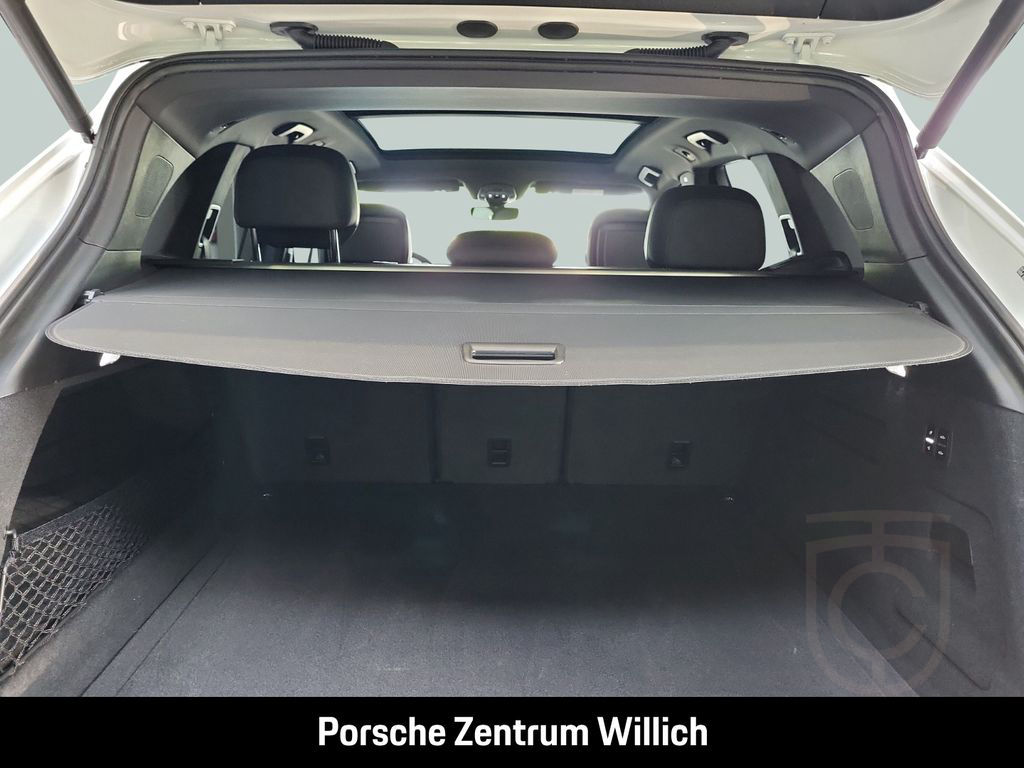 Porsche Cayenne Panoramadach Luftfederung LED-Matrix