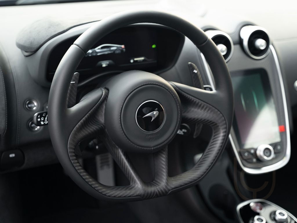 McLaren GT | Bowers & Wilkins | Sports Exhaust
