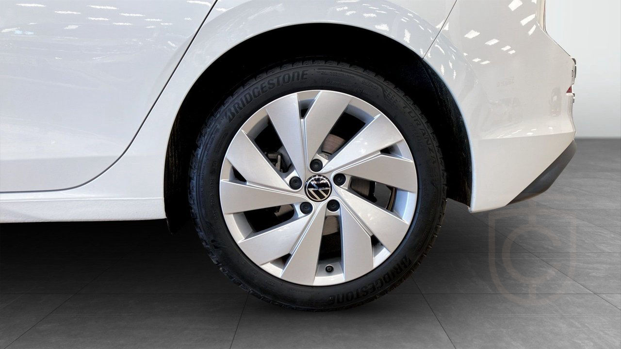 Volkswagen Golf LIFE TSI