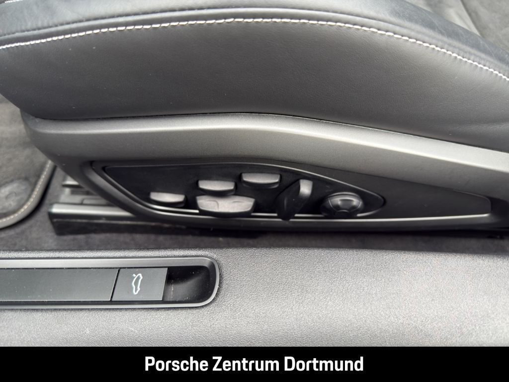 Porsche 992 911 Targa 4 GTS BOSE Sportabgasanlage LED
