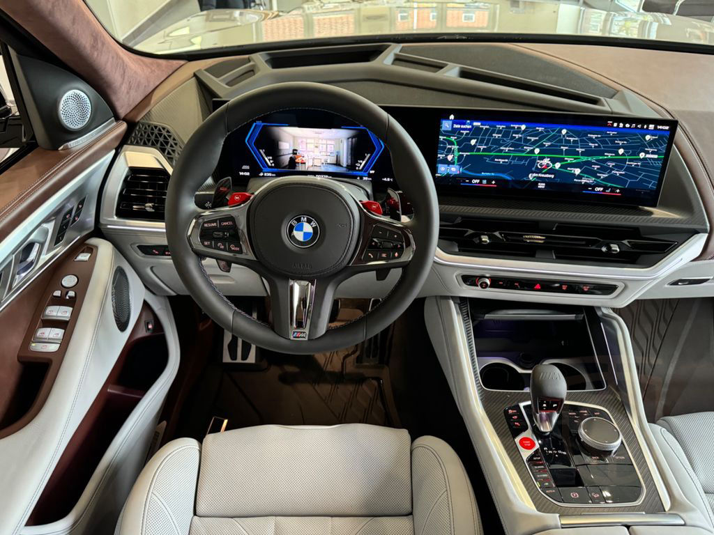 BMW XM Individual Kreide°Leder Merino B&W 23" DAProf